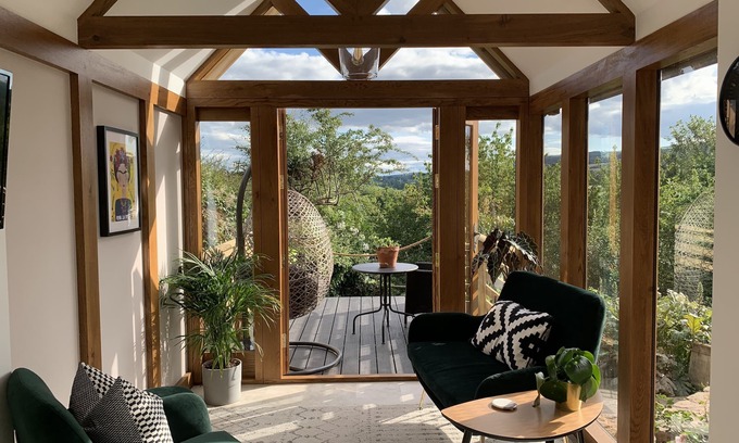 Ludlow Cottage | Boutique garden apartment with decking and views