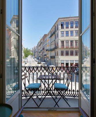 Sao Nicolau Apartment | BOUTIQUE Rentals - Toledos One & Only Apt in Historical center of Porto