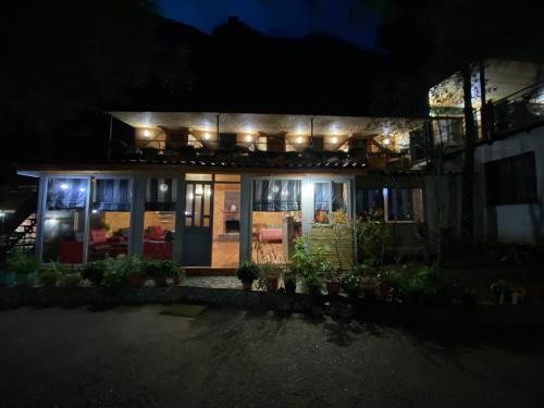 Tirana House | Bovilla Canyon1