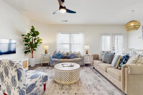 Goose Creek Apartment | Bowen Village 1206