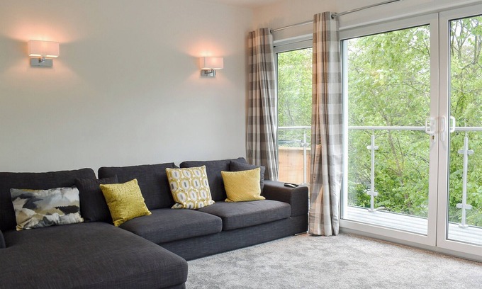 Bowness-on-Windermere Cottage | Bowness Apartment - UK11016