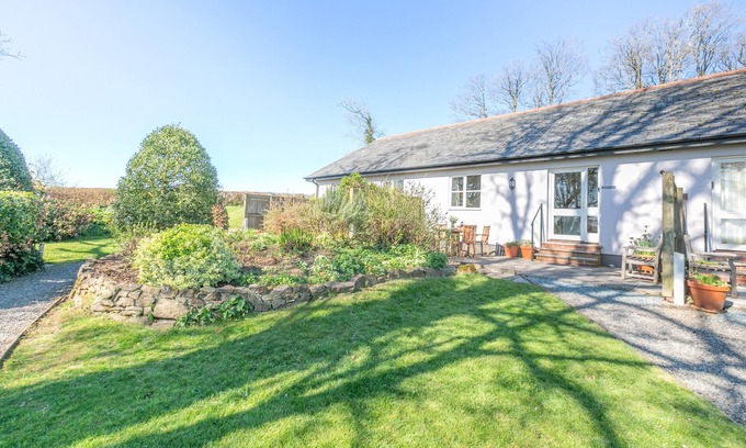 North Tamerton House | Boyton Cottage - Two Bedroom House, Sleeps 4
