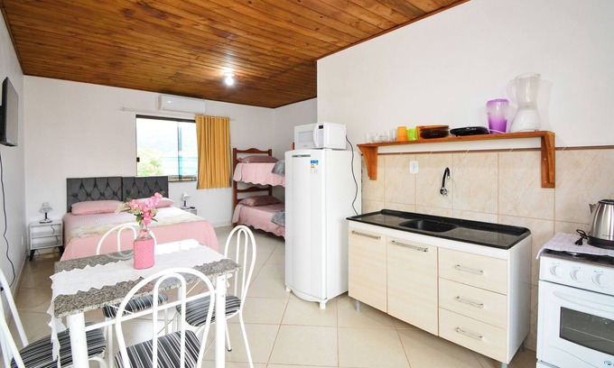 Sao Joao do Rio Vermelho Apartment | Maricota Residential