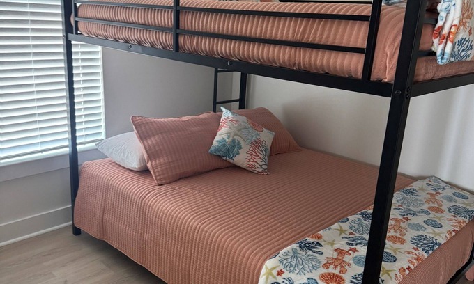 Gulfport House | Brand new 3 bedroom Beach house with gulf view in Gulfport.