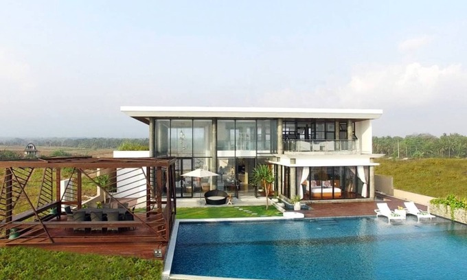 East Selemadeg Villa | Brand new absolute beachfront retreat