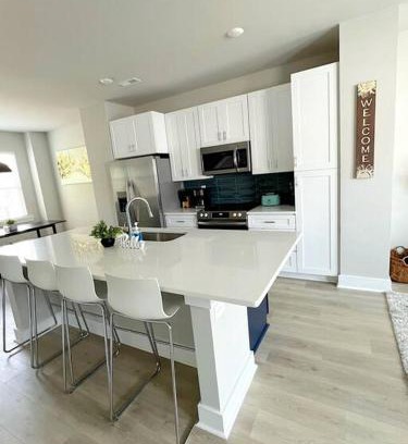 Sheffield Park House | Brand New Build 10 Min- Uptown