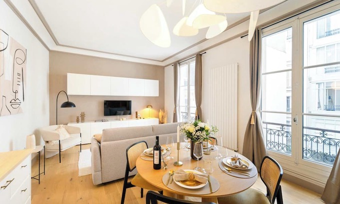 L'Europe Apartment | Brand new Champs Elysees Appartment