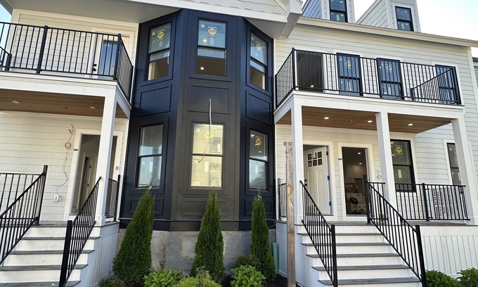 Dudley - Brunswick King Condo | BRAND NEW Condo close to all major Boston Hospitals and Universities