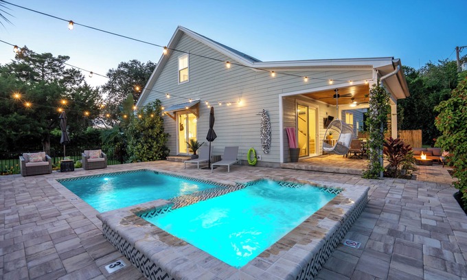 St. Augustine House | Brand New La Flamingo Beach House-A Tropical Retreat