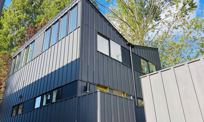 Victory Heights House | Brand New Luxury Seattle Retreat