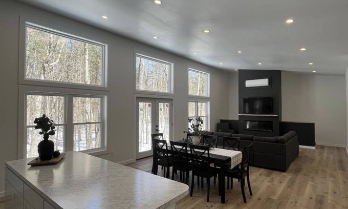 Brantingham House | Brand new, modern, cozy house in the woods!