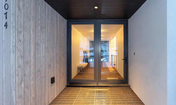 Whitefish House | Brand New Mountain Luxury! Amazing Views, Ski In/Ski Out, Sleeps 10