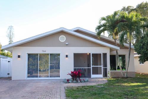 Naples Park House | Brand NEW Renovated Coastal Beach House