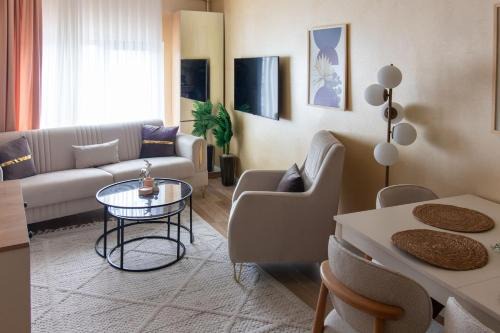 Fatih Apartment | Brand-New Stylish 2BR by the Coast in Yedikule