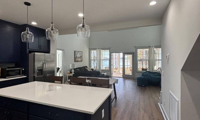 Liberty Hill House | Brand new waterfront house for rent on Lake Wateree