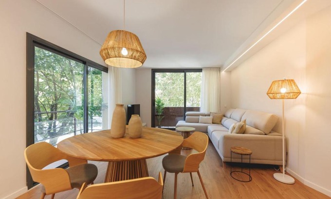 Eixample Apartment | Bravissimo Devesa, 3 bedrooms and near the parc