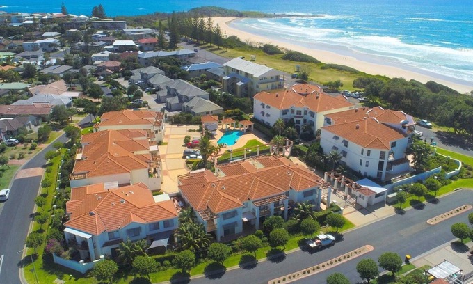 Yamba House | Breakers Block 4 Unit 4