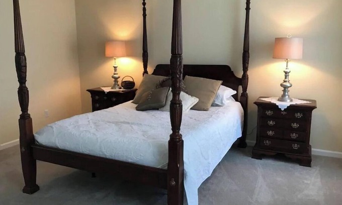 Bluffton House | Breath and Relax/can sleep up to 6 guest/pets ok