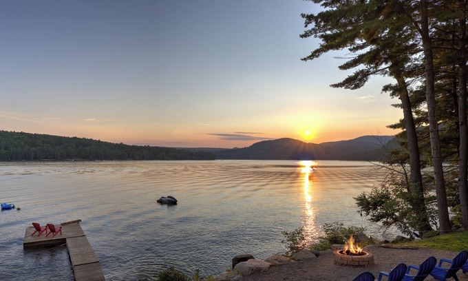 Hadley House | Breathtaking Water Front Views!