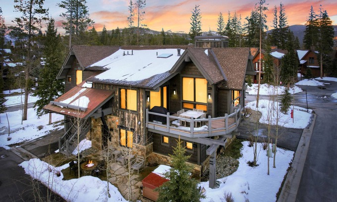 Peak 8 Villa | Breckenridge 18 - Four Bedroom Villa, Sleeps 12