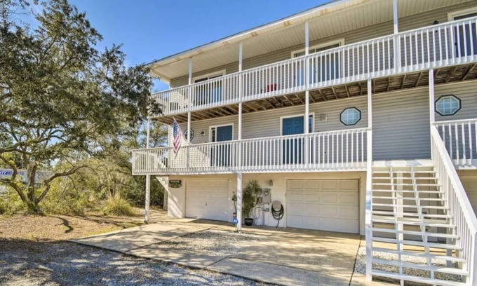 Ono Island House | Breezy Heights Perdido Key: Sleeps 6-8 & Pet Friendly