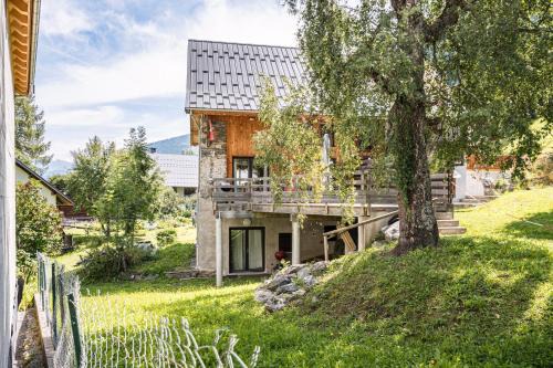 Saint-Colomban-des-Villards Apartment | Breizh Chalet - 14 personnes