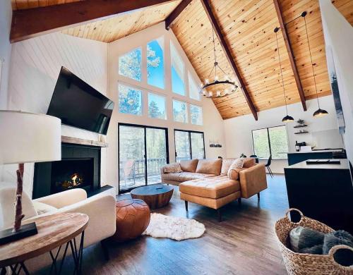 Lake Arrowhead House | Brentwood Haus