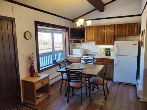 Glenwood Springs Apartment | Brettelberg Slopeside Condos C4