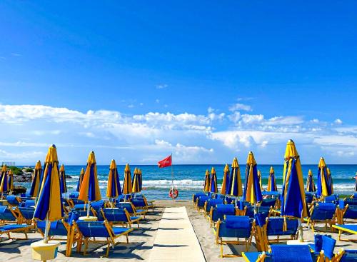 Marina di Andora Apartment | Brezza Marina - Spiaggia Privata Inclusa con Alloggio