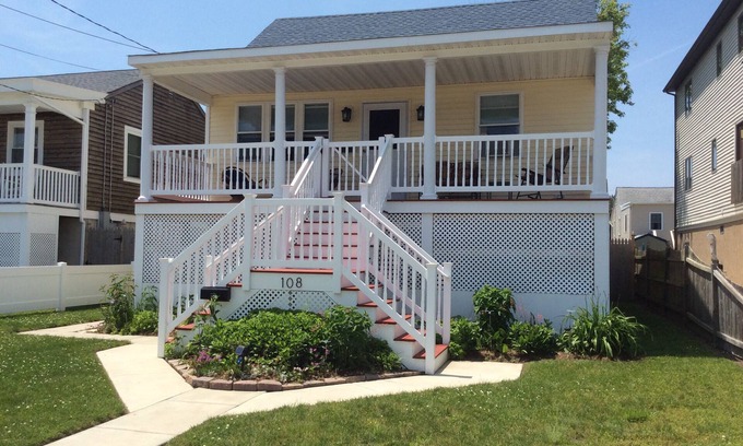 Brigantine House | Brigantine~Summer 2026~only 2 block walk to beach~2 bdr house~1 bath~allow dogs