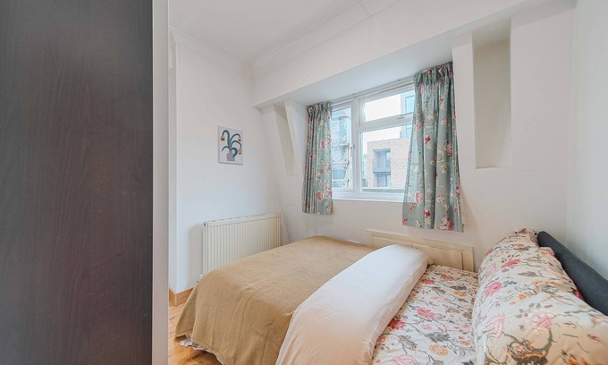St. Pancras Apartment | Bright 1-Bedroom Flat by King’s Cross