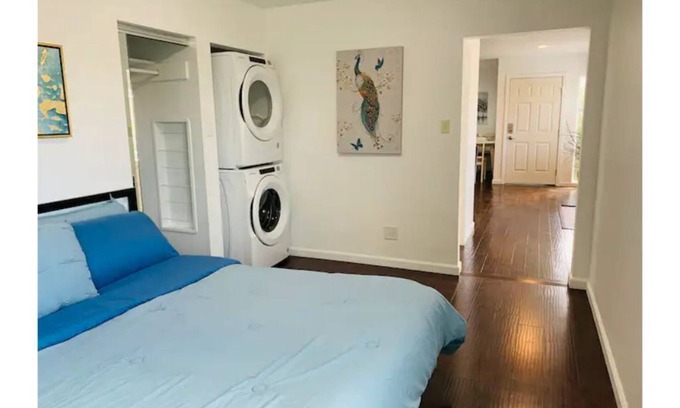 Castro Valley Apartment | Bright 1 BR w/AC, Free Parking, Washr/Dryr