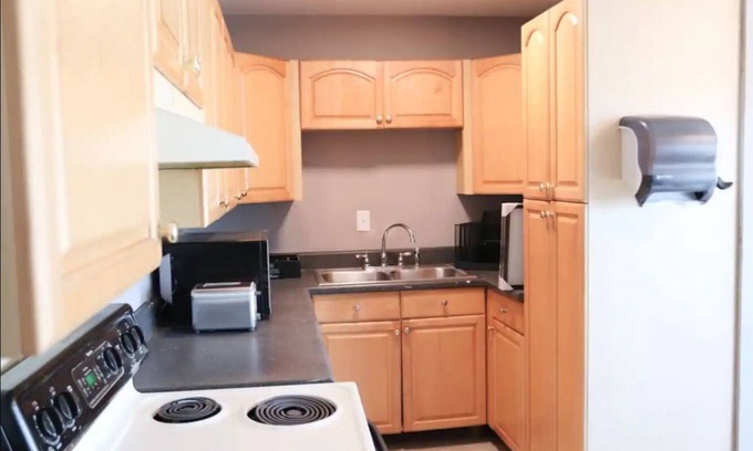 Nashville Apartment | Bright 1BR 10-Mins to Nashville
