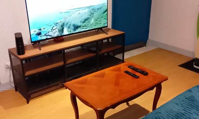 Saint-Etienne Apartment | 🏡 Bright 2-bedroom apartment - Netflix, wifi, parking, autonomous check-in