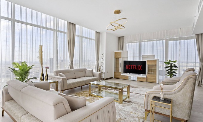 Jumeirah Village Circle Apartment | Bright 4 BD Penthouse With Spacious Terrace