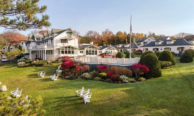 Boothbay Harbor Cabin | Bright ADA Lodge Rm | Ocean Peek | No Hidden Fees