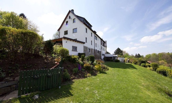 Schirgiswalde-Kirschau Apartment | Bright and modern holiday flat with terrace