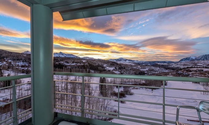 Mountain Village Apartment | Bright and Sunny Penthouse with Amazing Views
