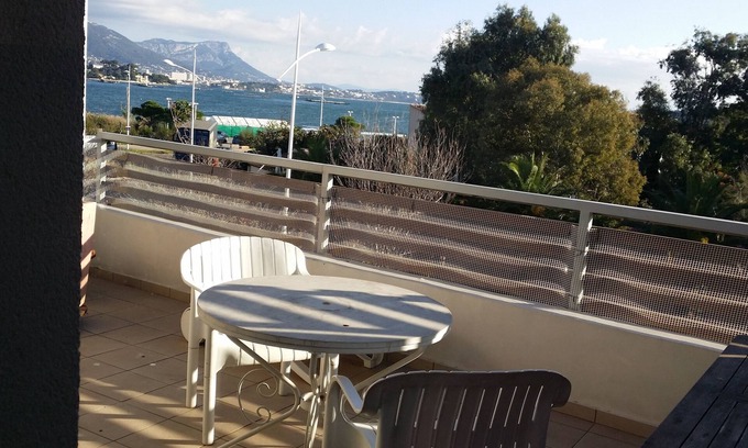 Les Sablettes Apartment | Bright apartment with beautiful terrace - Sea view