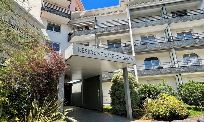 Anglet Apartment | Bright apartment on the Chiberta golf course with swimming pool and beach