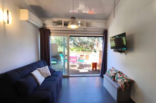 Calcatoggio Apartment | Bright apartment with terrace near the beach