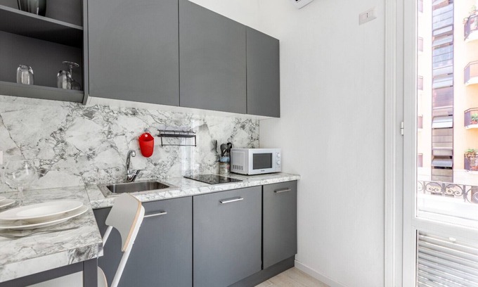 Zona Zara Apartment | Bright Apt only 600mt from Zara Avenue!x2
