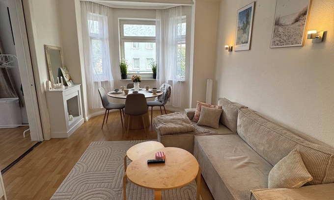 Gaarden-Sud - Kronsburg Apartment | Bright, centrally located, and cozy 3-room apartment