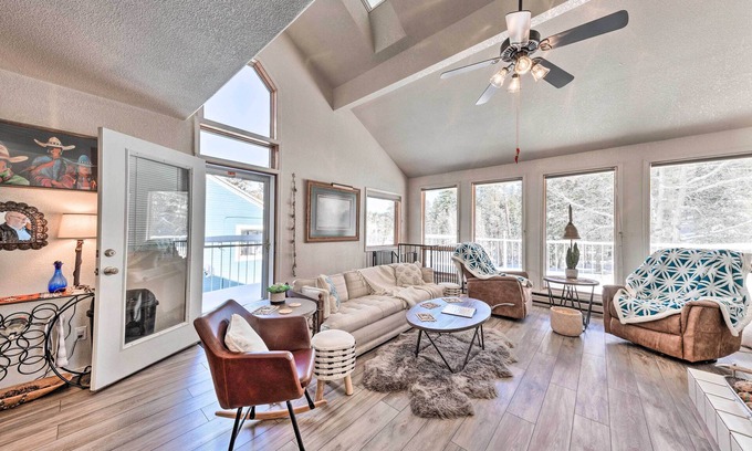 Cloudcroft Condo | Bright Cloudcroft Condo w/Game Room + Deck!
