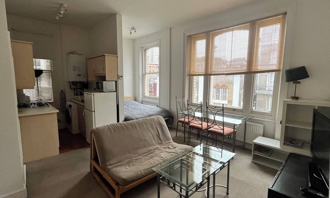 Maida Vale Apartment | Bright & cosy Studio in heart of Maida Vale