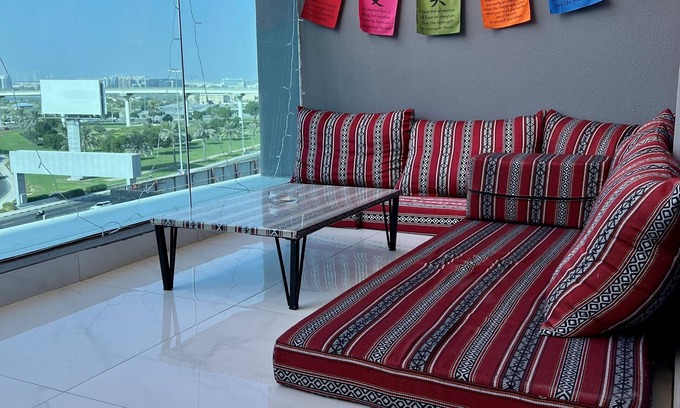 Bur Dubai Apartment | Bright & Cozy ☀ Near Metro & Downtown ☀ Pool ☀ Gym