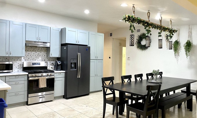 Mira Mesa House | Bright Earthy Mira Mesa Home