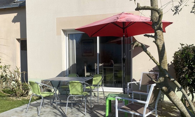 Penvins House | Bright house in Penvins, 6 people, pets allowed, near beach