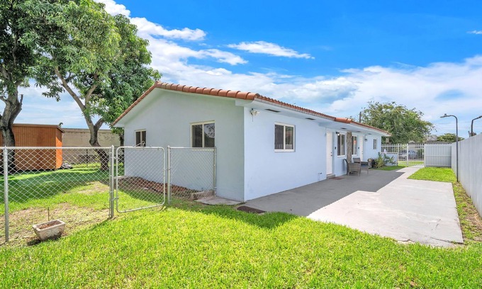 West Little Havana House | Bright Miami Escape near Attractions