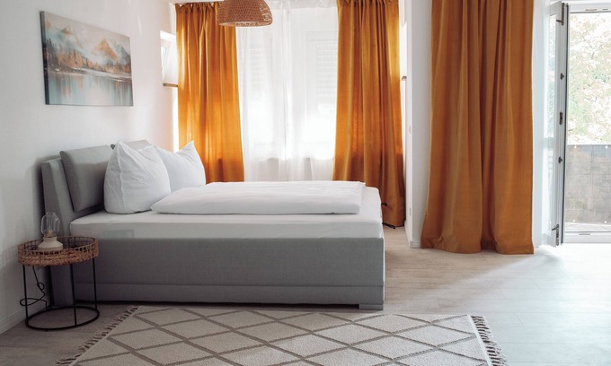 Kaßberg Apartment | Bright, modern apartment, balcony, elevator, 2 persons